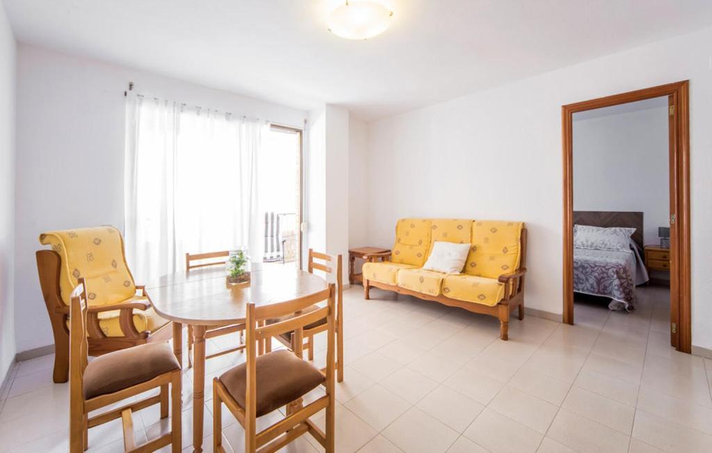 Stunning Apartment In Oropesa Del Mar Εξωτερικό φωτογραφία